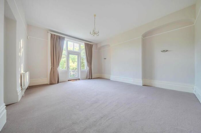 1 Bedroom Flat To Rent In Marlborough Road, Richmond, TW10
