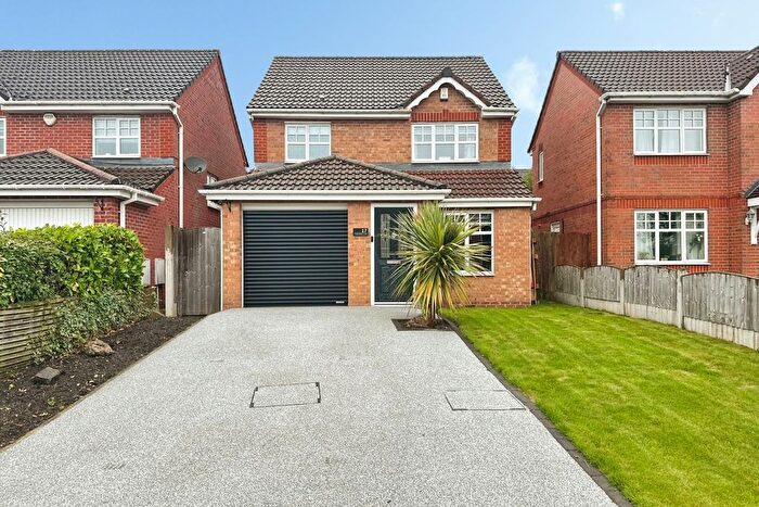 3 Bedroom Detached House For Sale In Threadmill Lane, Swinton, Manchester, Greater Manchester, M27