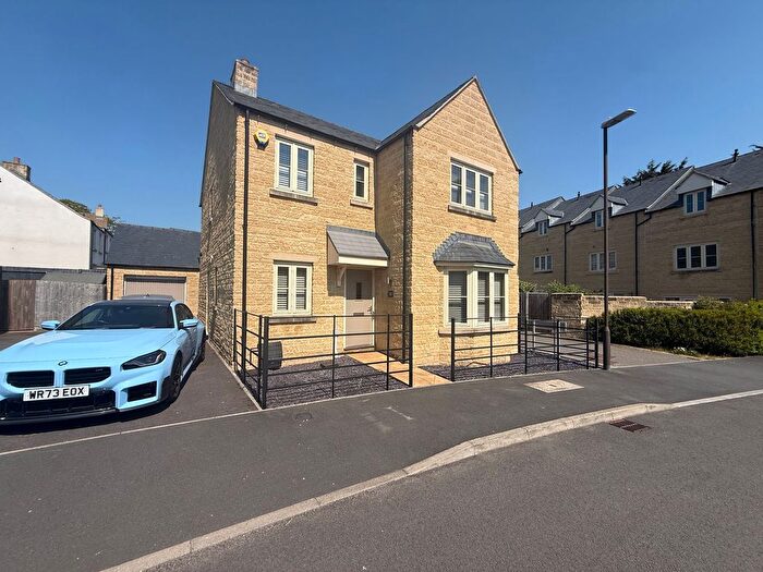 4 Bedroom Detached House To Rent In Brays Avenue, Tetbury, GL8