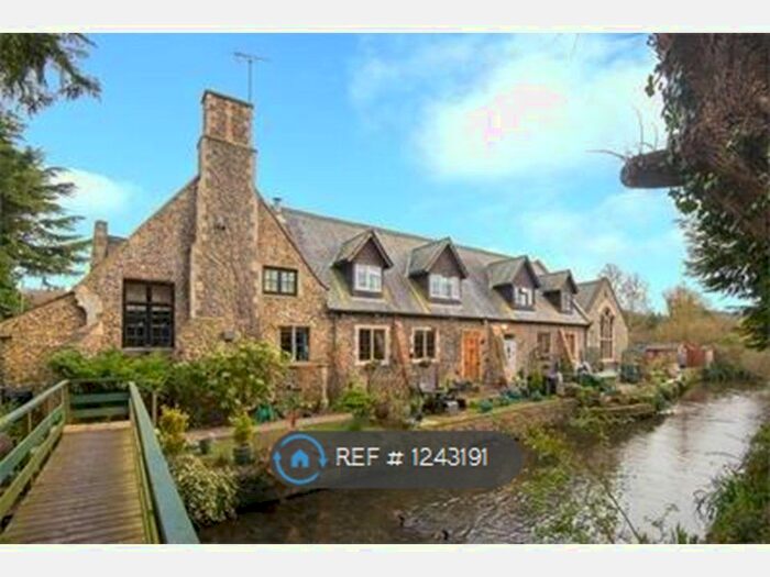 2 Bedroom Semi-Detached House To Rent In Old School House, High Wycombe HP10