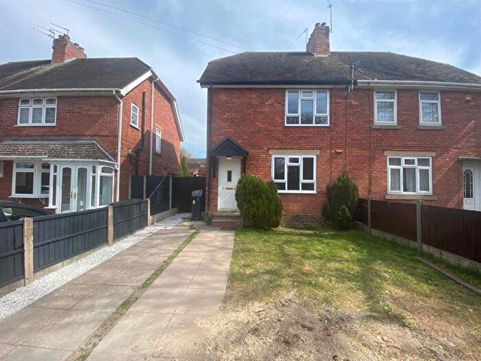 3 Bedroom Semi-Detached House To Rent In Springfield Avenue, Dudley, DY3
