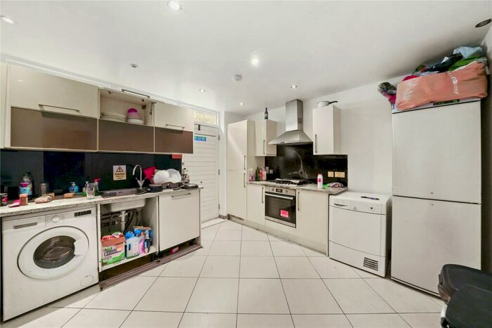 4 Bedroom House To Rent In Tavistock Mews, Holloway, N19