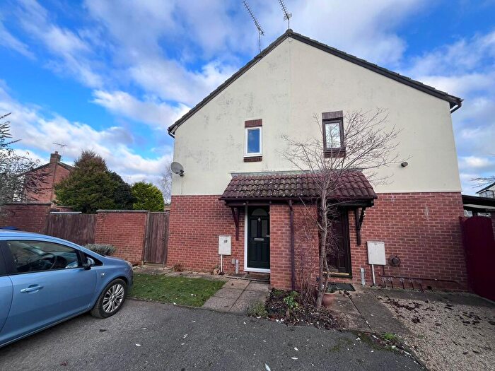 1 Bedroom House To Rent In Warwick Close, Chippenham, SN14