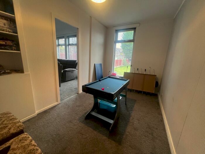 3 Bedroom Property To Rent In York Avenue, Willenhall, WV13