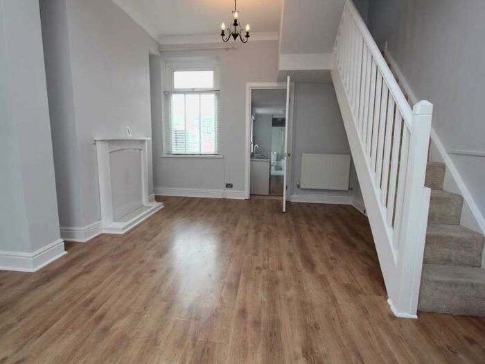 3 Bedroom House To Rent In Morgan Street, Barry, Vale Of Glamorgan, CF63