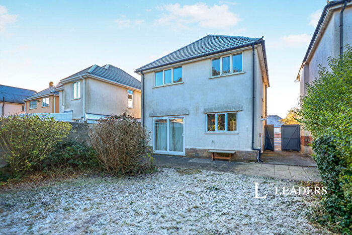 2 Bedroom Flat To Rent In Herbert Avenue, Poole, Dorset, BH12