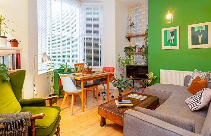 1 Bedroom Flat To Rent In Cowbridge Road East, Canton, Cardiff, CF5