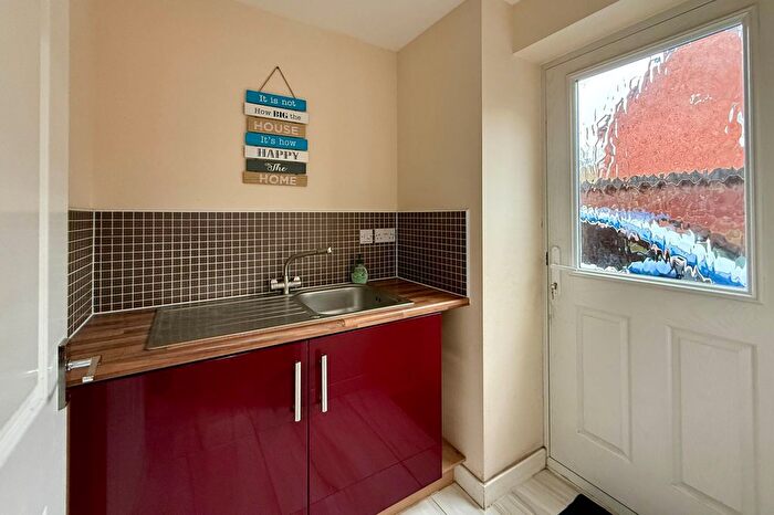 4 Bedroom Detached House For Sale In Moulton Road, Hamilton, LE5