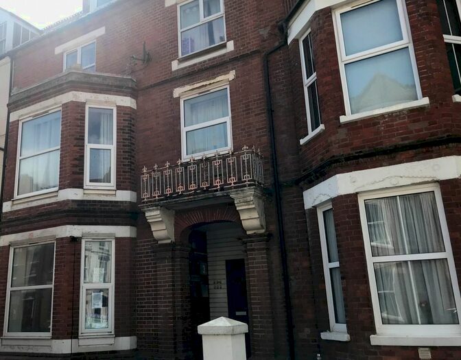 2 Bedroom Flat To Rent In Cabbell Road, Cromer, NR27