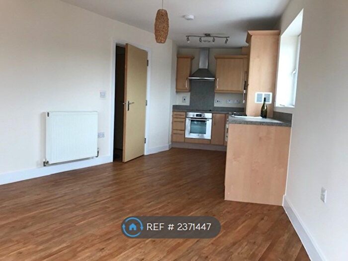 2 Bedroom Flat To Rent In Popley, Basingstoke, RG24