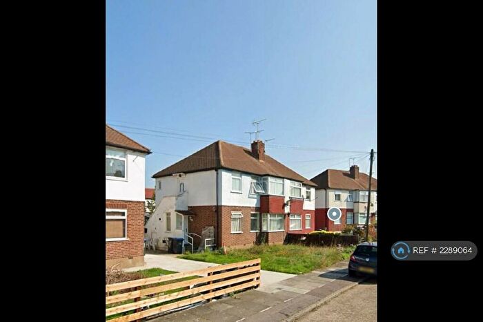 2 Bedroom Maisonette To Rent In Stainton Road, London, EN3