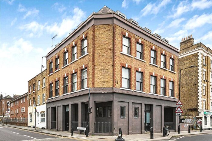 3 Bedroom Duplex For Sale In Three Colts Lane, London, E2