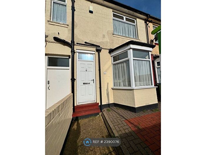 2 Bedroom Terraced House To Rent In Great Bridge Street, West Bromwich, B70