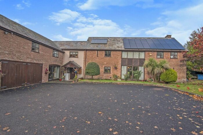 6 Bedroom Detached House For Sale In Little Treaddow, St. Owens Cross, Hereford, HR2