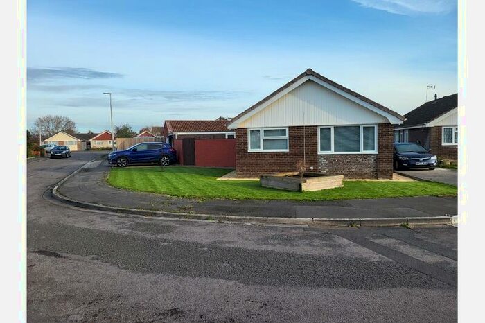 2 Bedroom Detached Bungalow To Rent In Swallow Gardens, Weston-Super-Mare, BS22