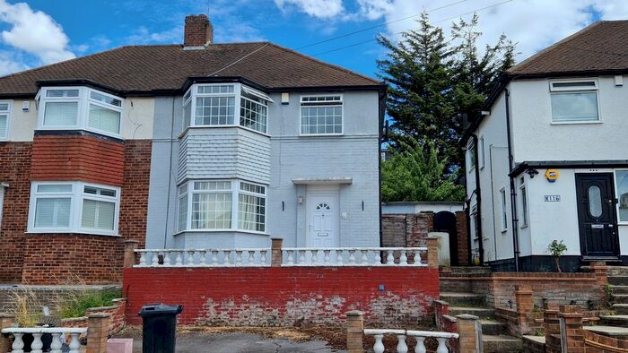 3 Bedroom Terraced House To Rent In Caterham Avenue, Ilford, Essex, IG5