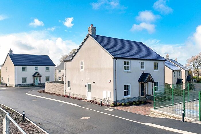 4 Bedroom Detached House For Sale In Cae Ty Cwrdd, Three Crosses, Swansea, SA4