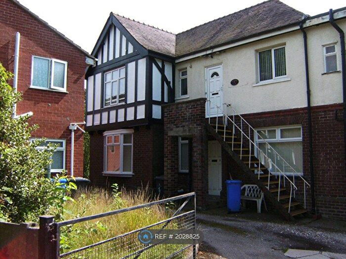 2 Bedroom Flat To Rent In Highfield Road, Widnes, WA8