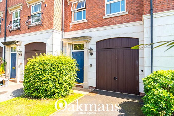 3 Bedroom Terraced House For Sale In Courtlands Close, Birmingham, West Midlands, B5