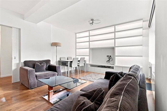 2 Bedroom Apartment To Rent In East Barnet Road, London, EN4