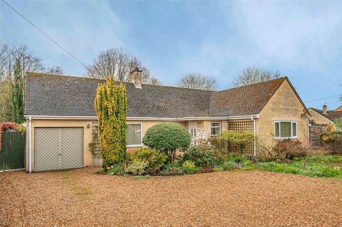 3 Bedroom Bungalow For Sale In Rack End, Standlake, Witney, OX29