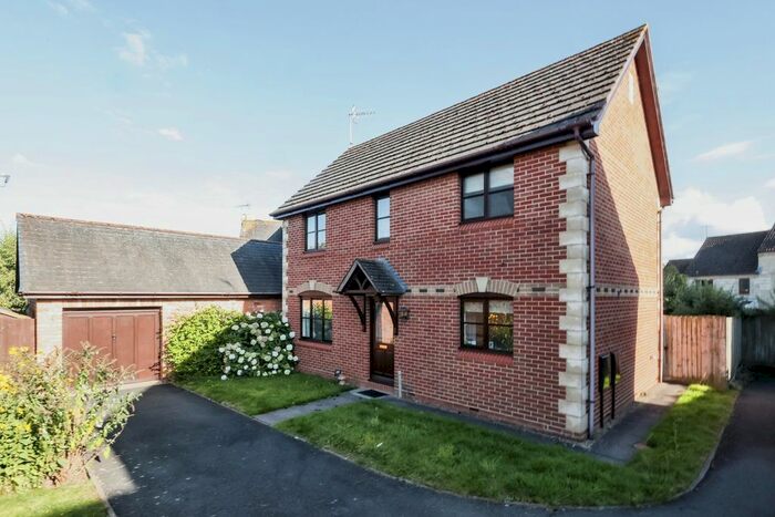 3 Bedroom Detached House For Sale In Russell Close, Powick, Worcester, Worcestershire, WR2