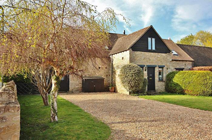 3 Bedroom Barn Conversion For Sale In Millwood Farm Barns, Long Hanborough, OX29