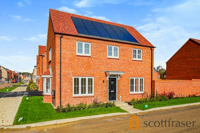 3 Bedroom Detached House To Rent In Durham Close, Bicester, OX26