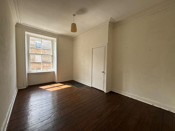 2 Bedroom Apartment To Rent In , Lorne Street, Edinburgh, F2