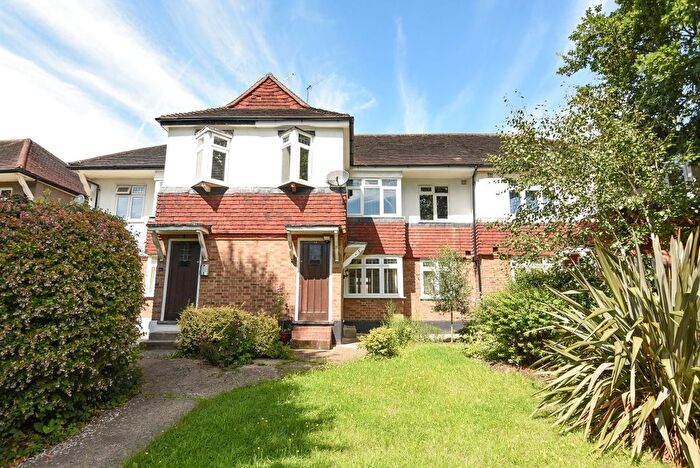 2 Bedroom Maisonette To Rent In Woodside, Wimbledon, London, SW19