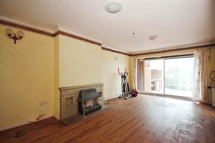 2 Bedroom Semi-Detached Bungalow For Sale In Greville Smith Avenue, Whitnash, Leamington Spa, CV31