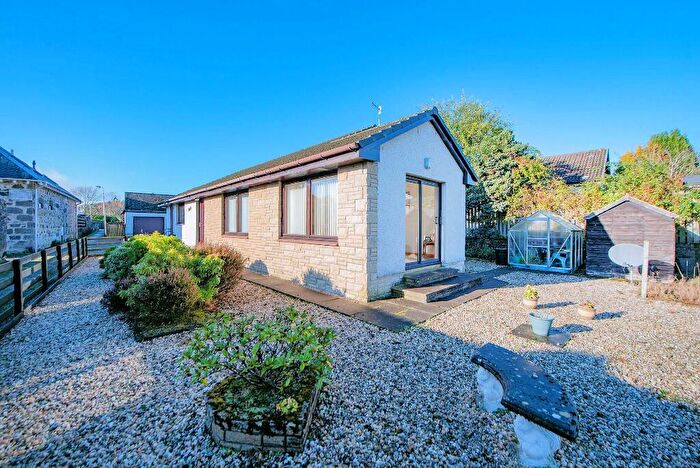 2 Bedroom Detached Bungalow For Sale In Cairnmist, Dinnies Lane, Comrie, PH6