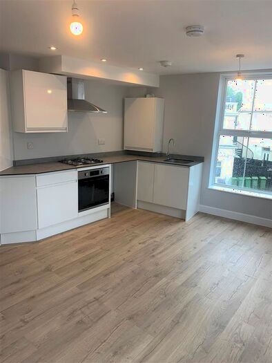 1 Bedroom Flat To Rent In Dover Road, Folkestone, CT20