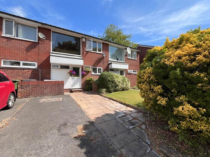 3 Bedroom Mews For Sale In Chestnut Close, Wilmslow, SK9