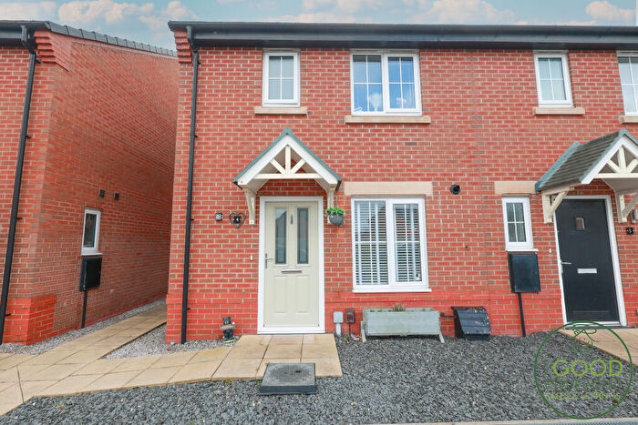 3 Bedroom End Of Terrace House For Sale In Wareham Close, Preston, PR4