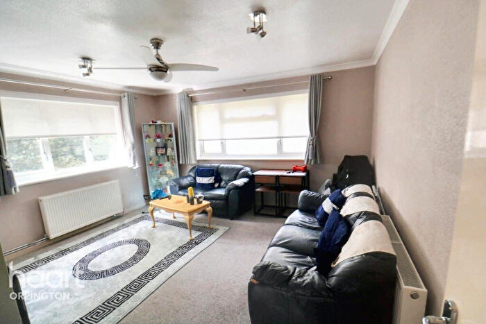 2 Bedroom Maisonette For Sale In Main Road, Orpington, BR5