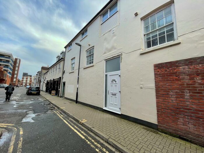 2 Bedroom Flat To Rent In Flat, Ann Street, Worthing, BN11