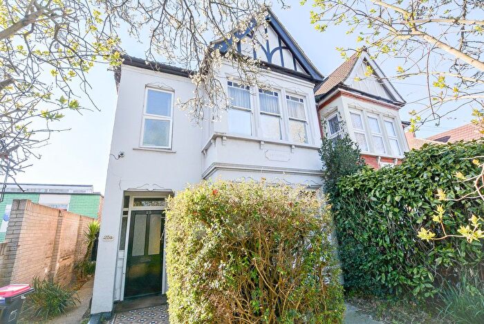 2 Bedroom Flat To Rent In Boston Avenue, Southend-On-Sea, SS2