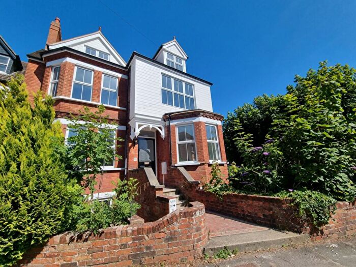 2 Bedroom Apartment To Rent In Wiltie Gardens, Folkestone, CT19