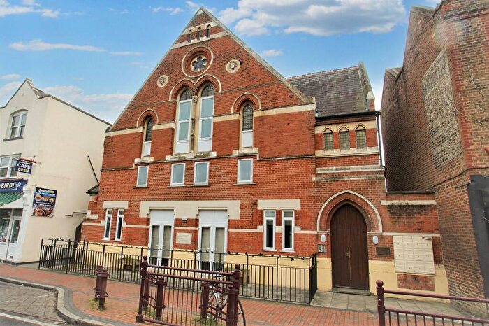 1 Bedroom Apartment To Rent In Guildford Street, Chertsey, Surrey, KT16