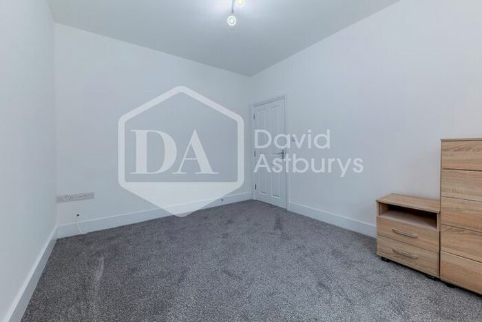 2 Bedroom Flat To Rent In Parkland Road, Wood Green, London, N22
