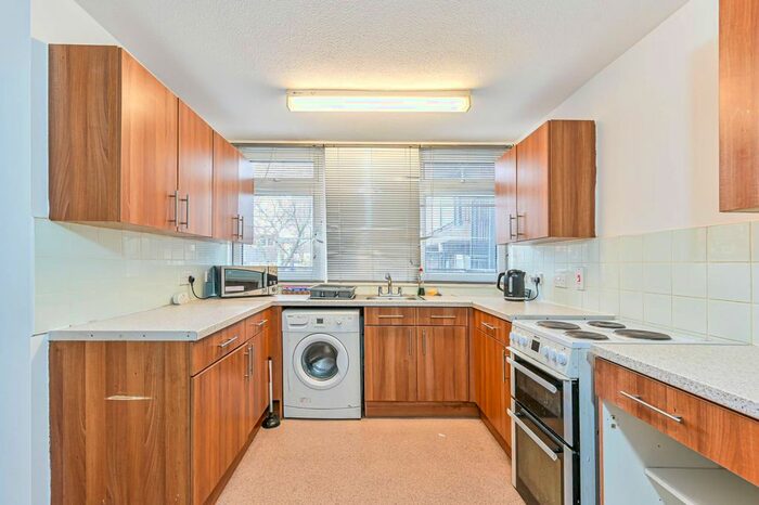 3 Bedroom Terraced House To Rent In Prague Place, London, SW2