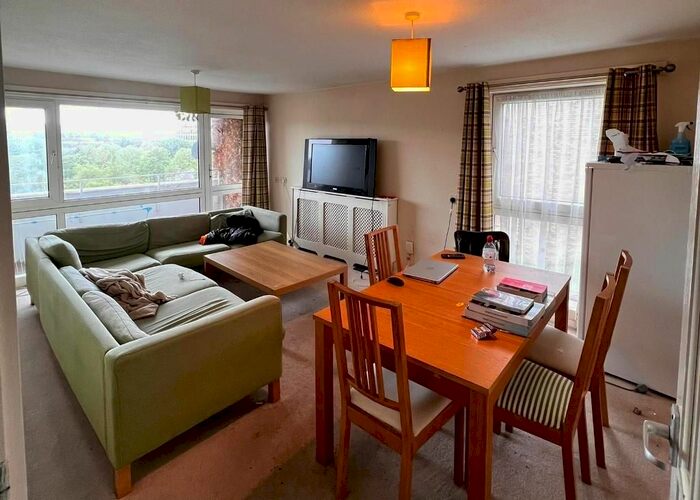 2 Bedroom Flat To Rent In Highbrook Close, Brighton, BN2