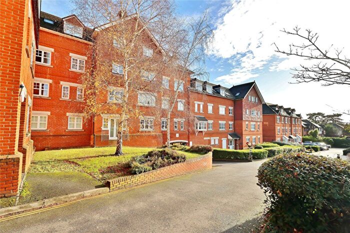 2 Bedroom Flat For Sale In Heathside Road, Woking, Surrey, GU22