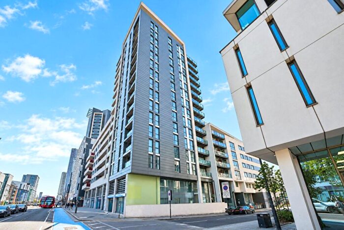 2 Bedroom Flat For Sale In Ward Road, London, London, E15