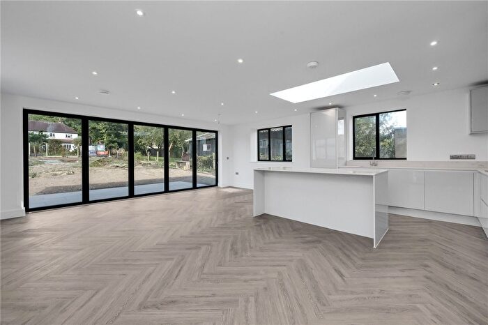 2 Bedroom Semi-Detached House For Sale In Stable Close, Wexham, Slough, SL3