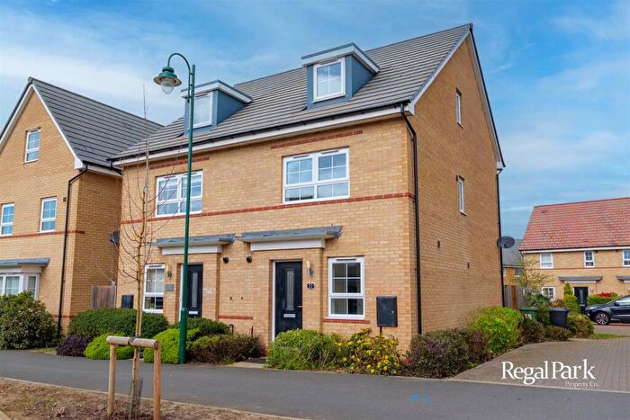 4 Bedroom Semi Detached House To Rent In Aqua Drive, Hampton Water, Peterborough, PE7