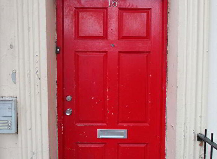 4 Bedroom 1st Floor Apartments To Rent In Great Location, B Rugby Avenue, Belfast, BT7