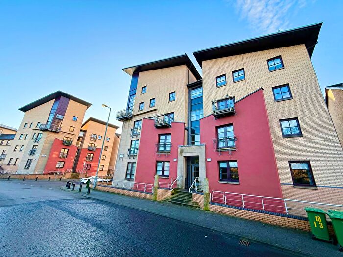 2 Bedroom Flat To Rent In Southside Crescent, Glasgow, G5
