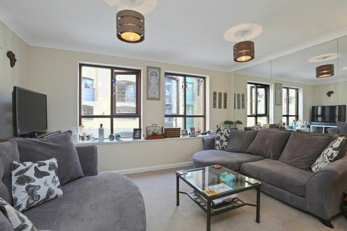 2 Bedroom Flat To Rent In Prospect Place, Wapping Wall, London, E1W